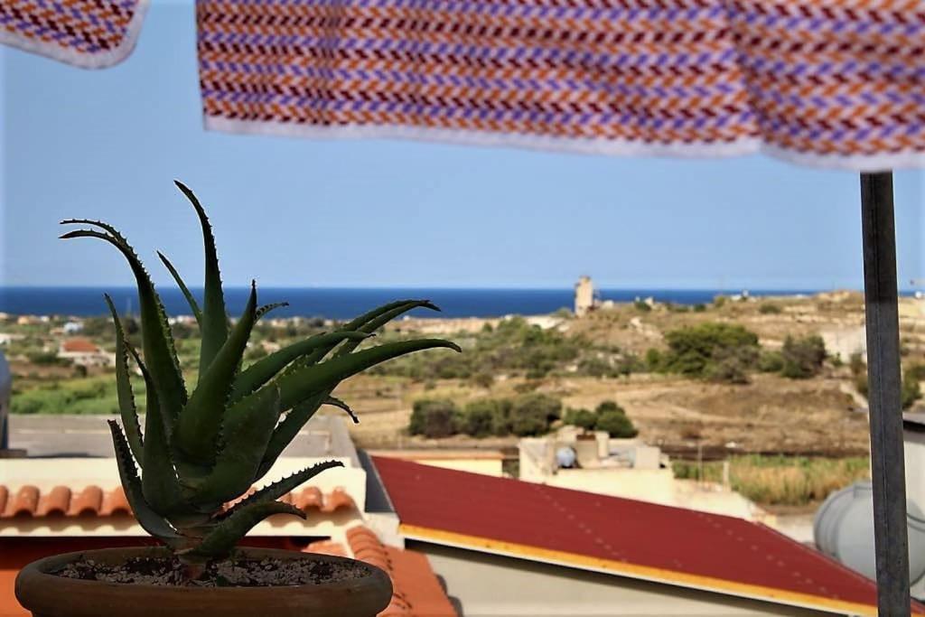 La Terrazza Di Mariel Apartment Pachino Bagian luar foto